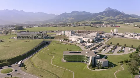 Vue aérienne du bâtiment UCB à Bulle